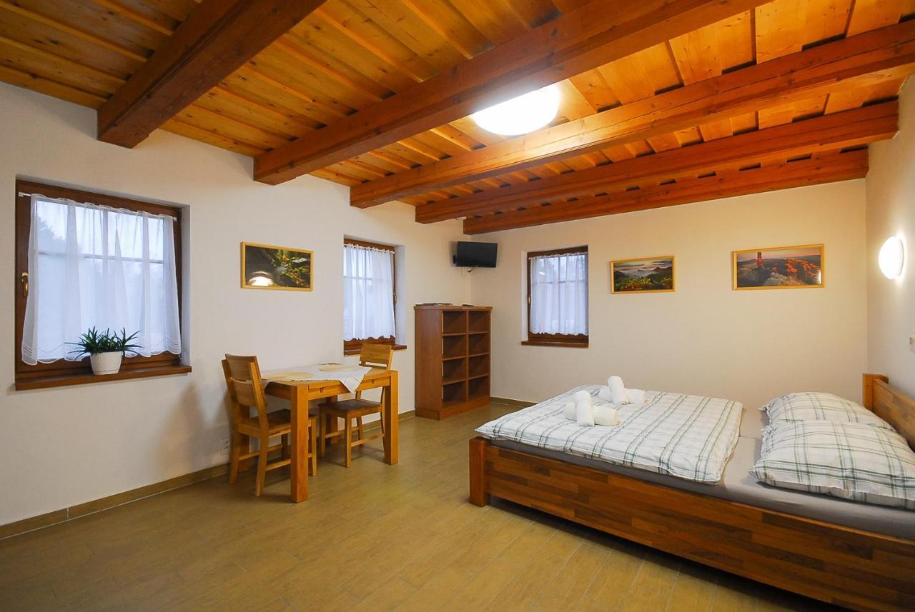 Apartmany Studeny Kunratice  ภายนอก รูปภาพ