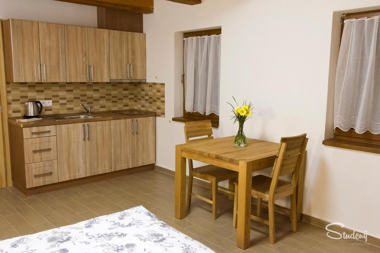 Apartmany Studeny Kunratice  ภายนอก รูปภาพ