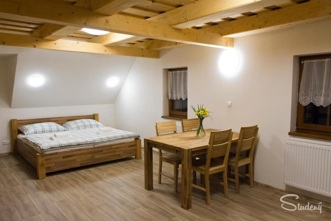 Apartmany Studeny Kunratice  ภายนอก รูปภาพ